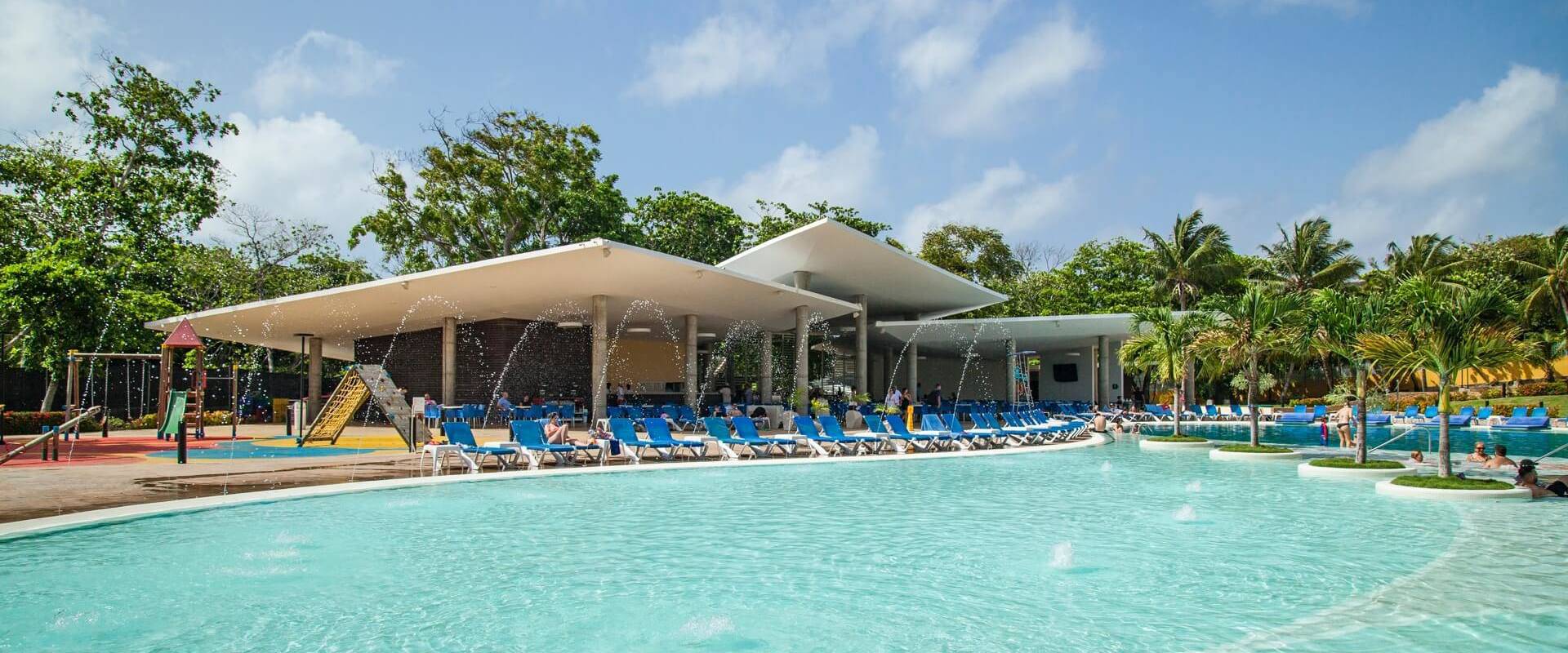UN MUNDO DE POSIBILIDADES Solar Hoteles & Resorts UN MUNDO DE POSIBILIDADES Solar Hoteles & Resorts